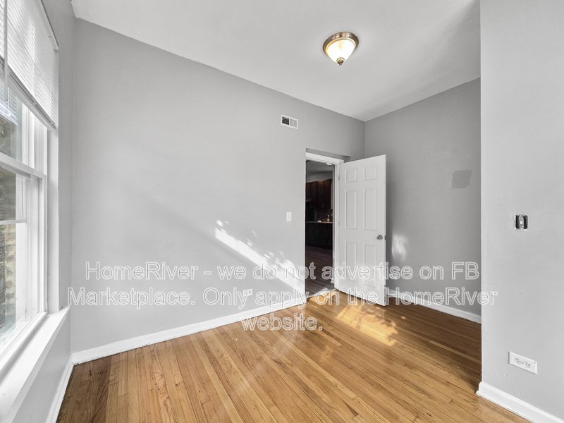 Apply Now! 7411 S Rhodes Ave #2, Chicago property image