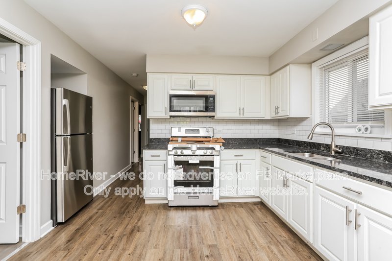 Coming Soon! 340 155TH PL, CALUMET CITY IL 60409 property image