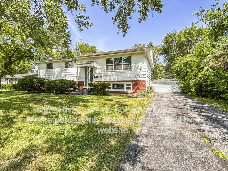 Huge 5BR/2BA Home on Large Lot | Updated Kitchen | New Floor property image