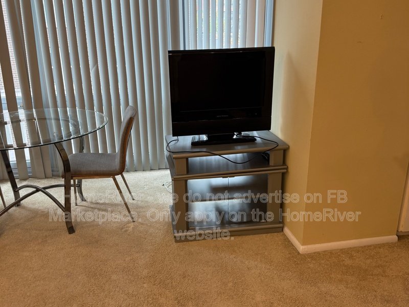 Apply today! 21 W Goethe St Apt 4E Chicago, IL 60610 property image
