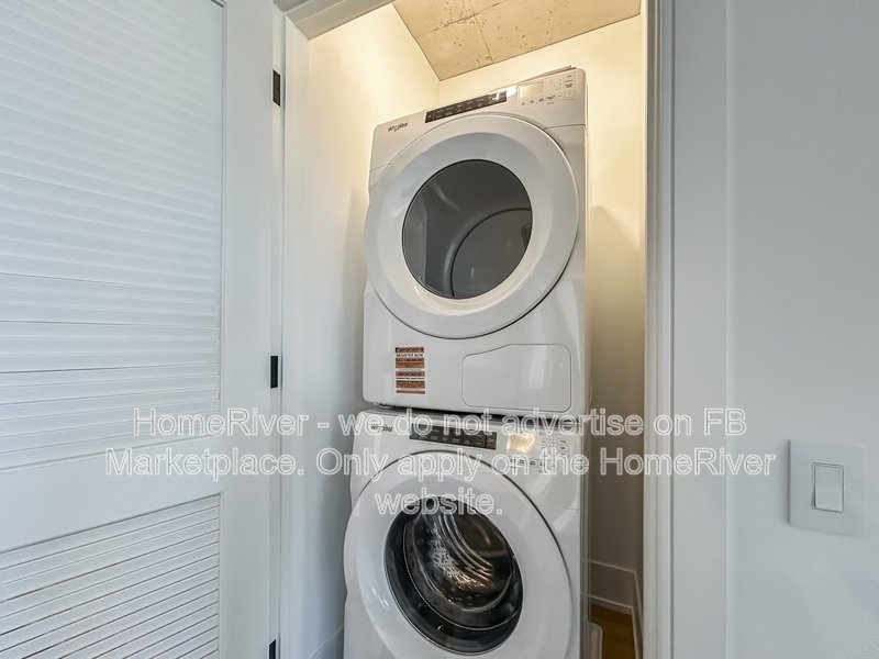 Luxury High-Rise Living at The Reed at Southbank | Unit 2804 property image